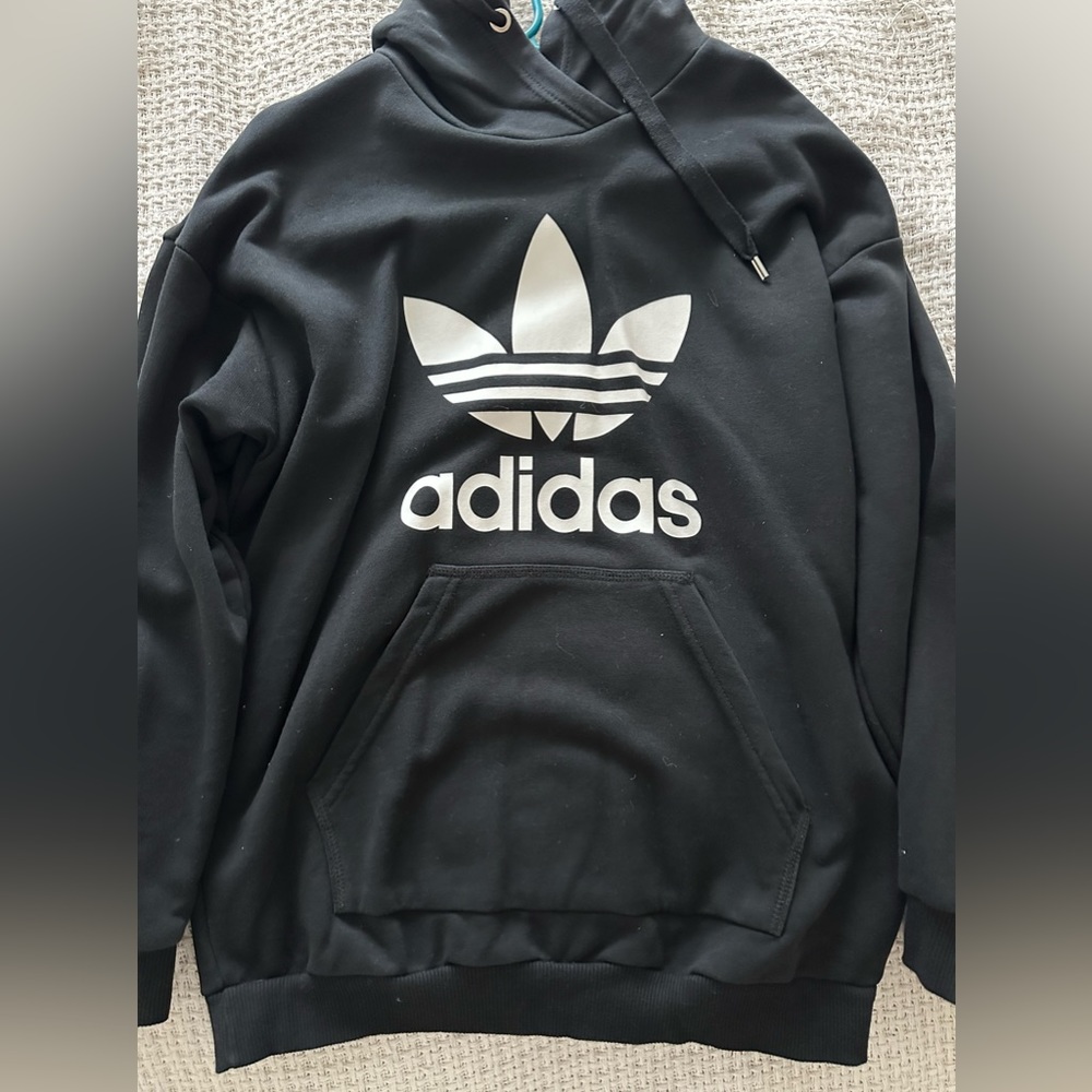Adidas hoodie • medium